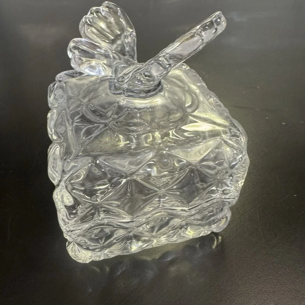 Studio Crystal Amore Collection Butterfly 3 Inch Trinket Box with Lid Romantic‎
